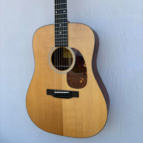 Eastman E1D Acoustic Guitar with Padded gig Bag